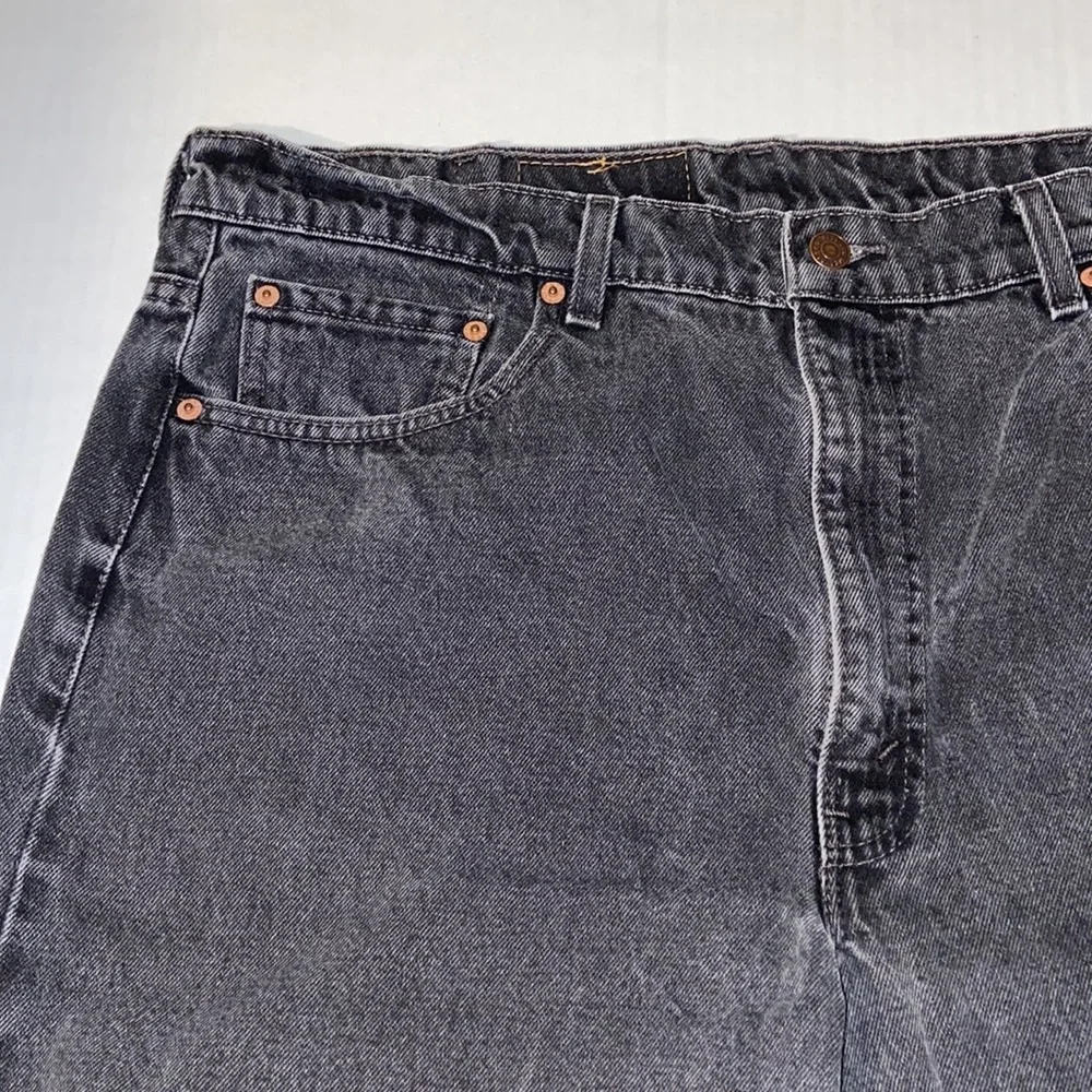 Vintage Levi’s 550 Men’s Size W 40 L 32 Black Denim Jeans - Picture 6 of 13